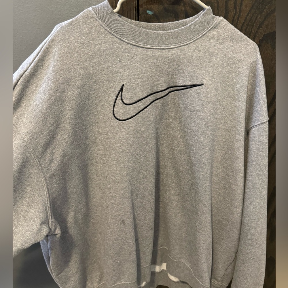nike crewneck